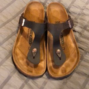 Birkenstock’s Women’s Gizeh thong sandals
